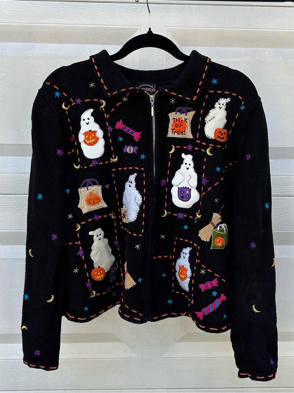 90s whimsical Halloween embroidered cardigan